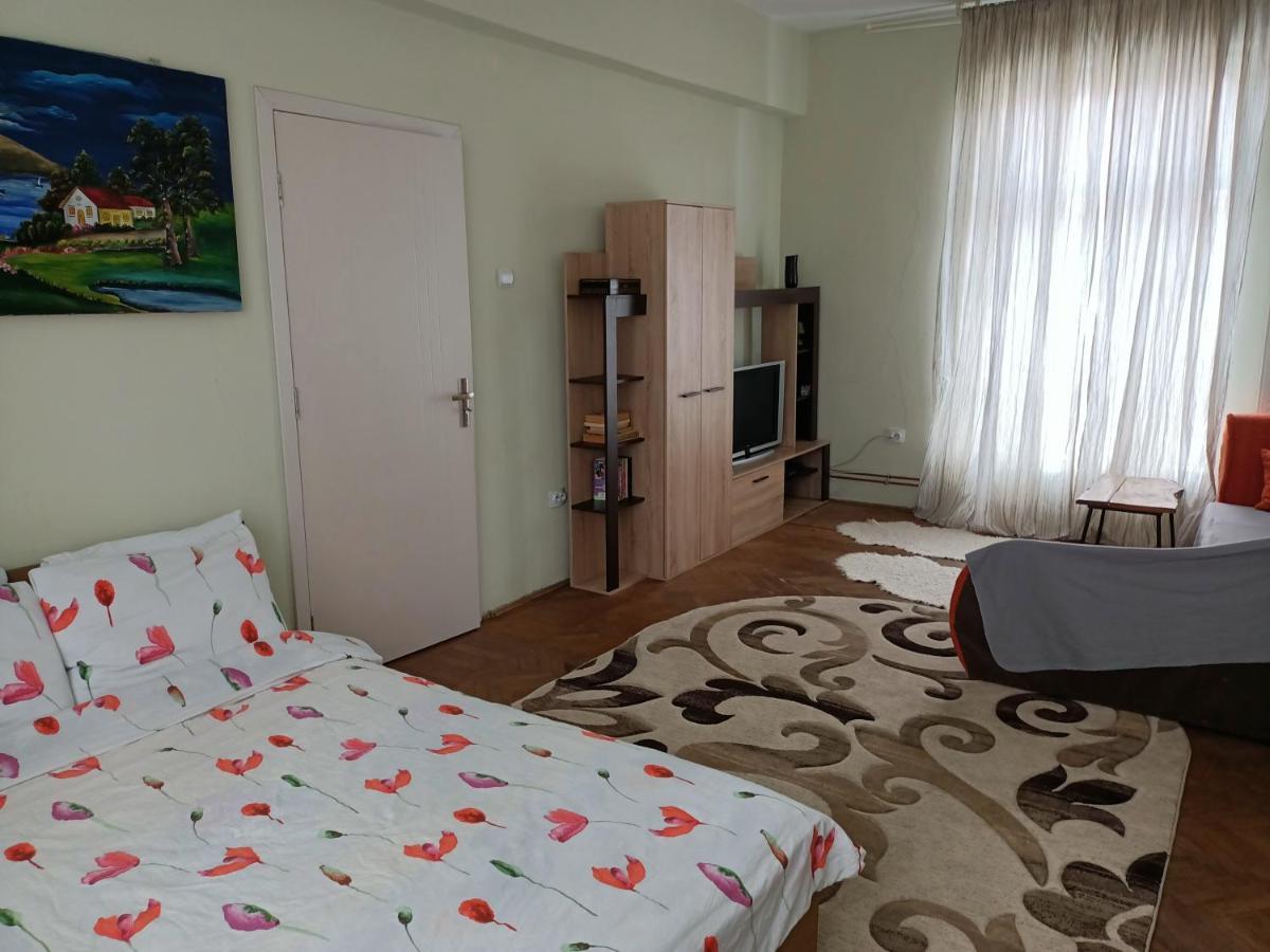 Lovely Apartament In Bucharest, Baba Novac Area Eksteriør billede