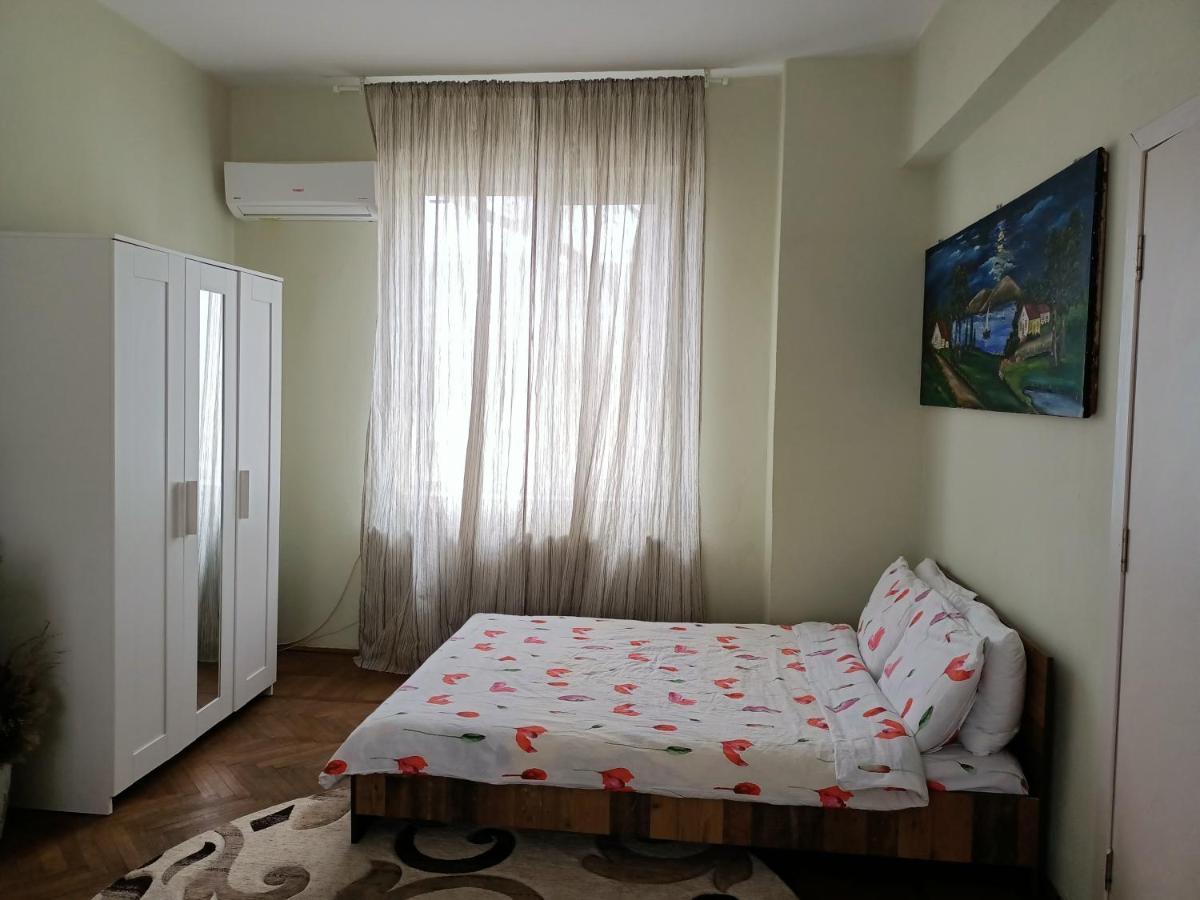 Lovely Apartament In Bucharest, Baba Novac Area Eksteriør billede